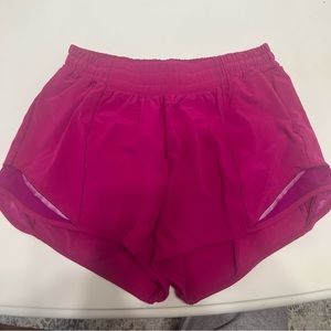 Lulu lemon hotty hots 4 inch
